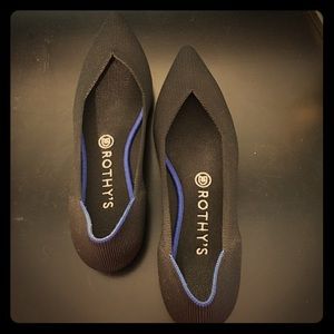 EUC//Rothy’s//The Point//Black//8 1/2-9